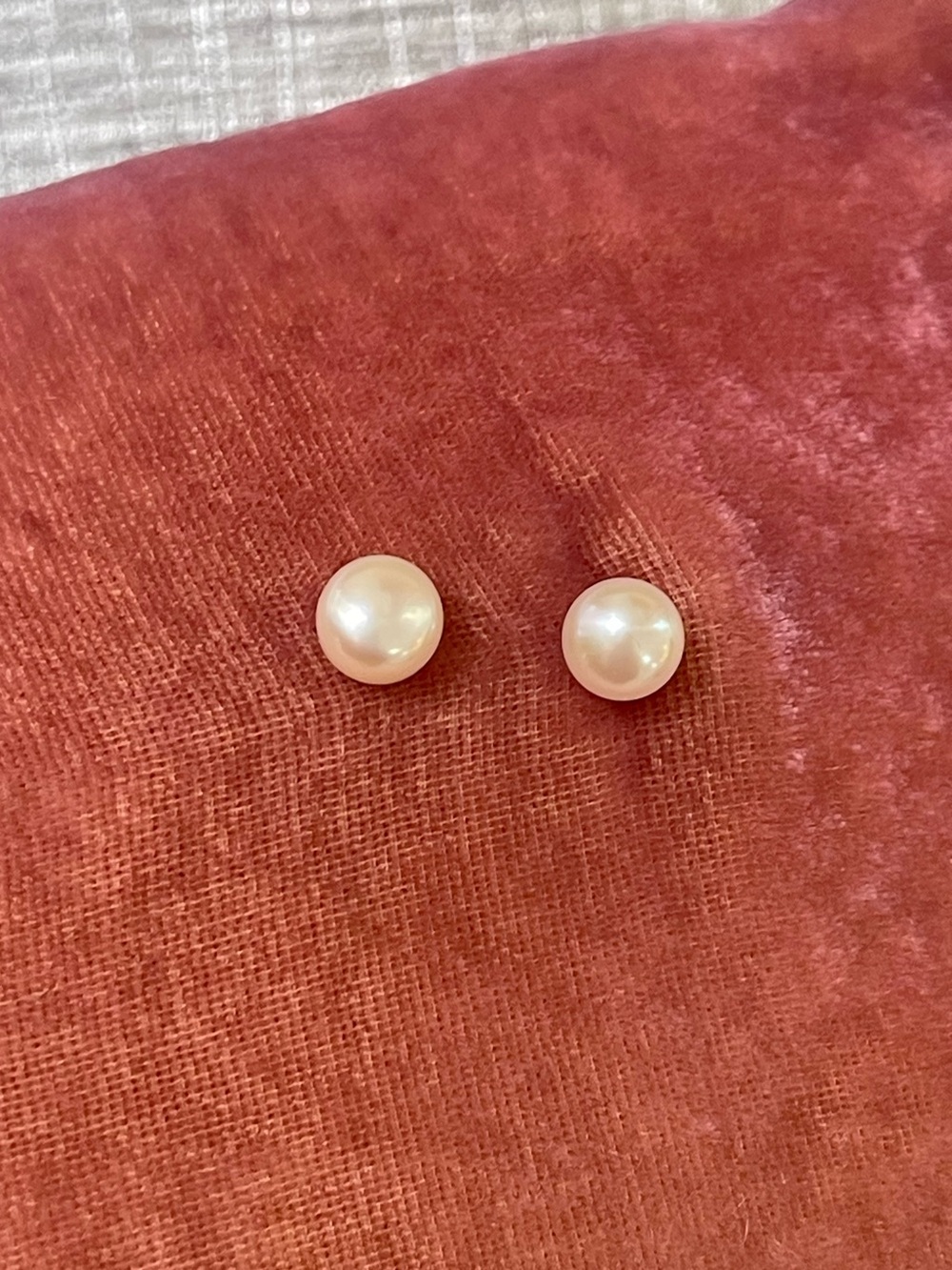 Freshwater Pearl Stud Earrings - Picture 6 of 12